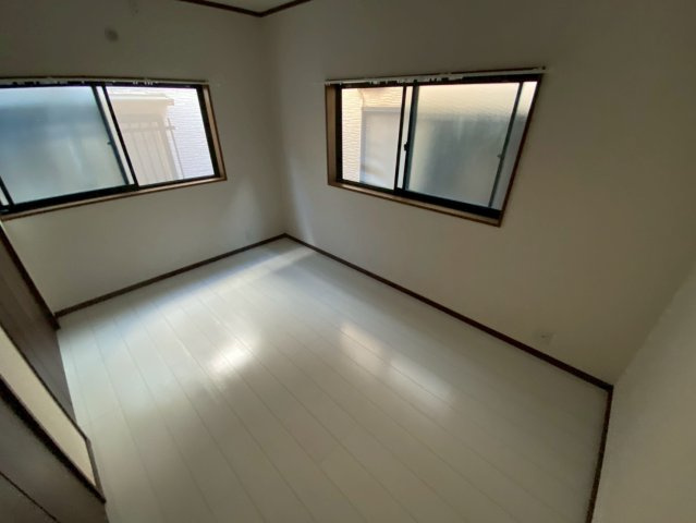 灘南通6丁目戸建の居間・リビング