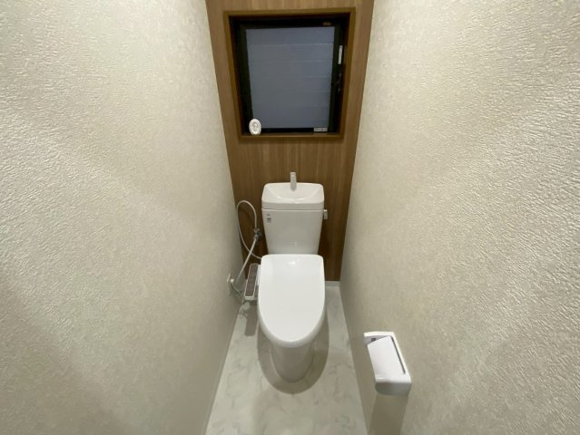 灘南通6丁目戸建のトイレ