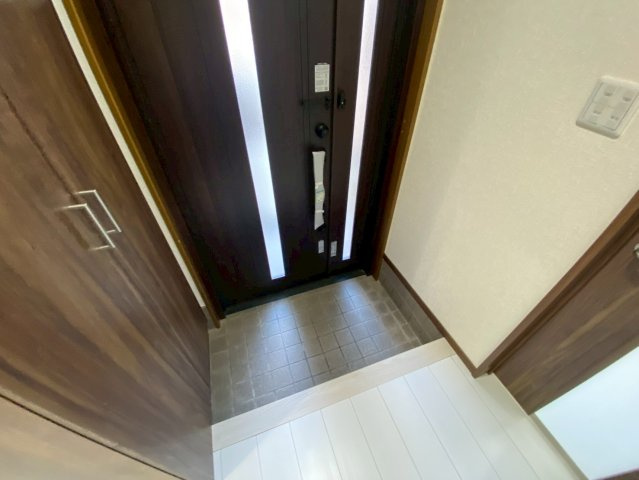 灘南通6丁目戸建の玄関