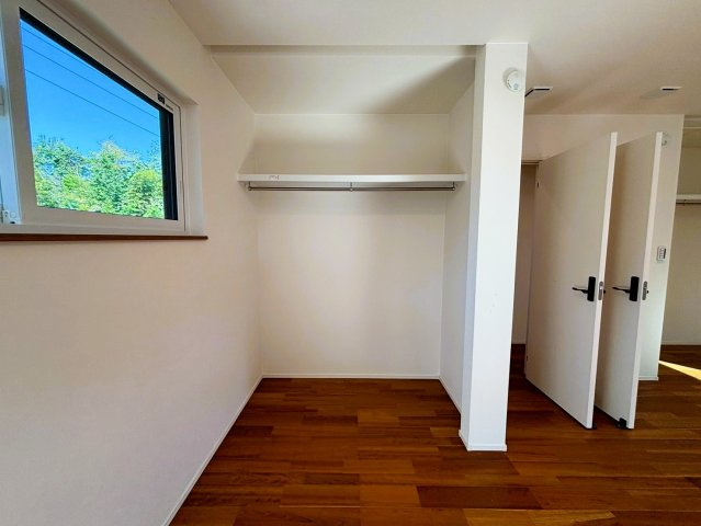 円明寺鳥居前の収納