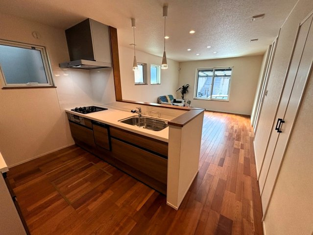 円明寺鳥居前のキッチン