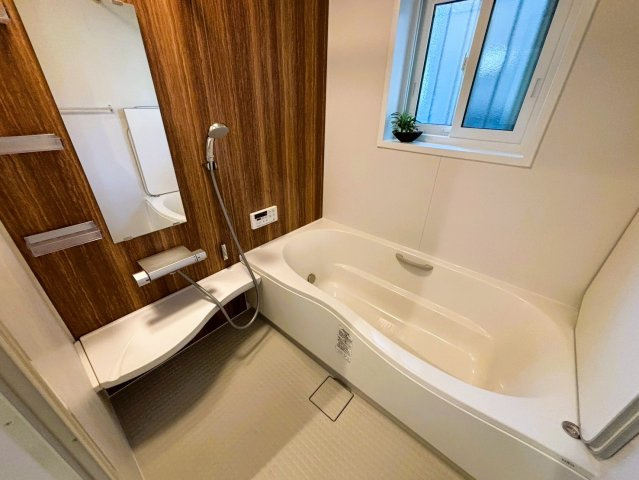 円明寺鳥居前の浴室