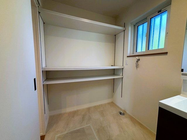 円明寺鳥居前の収納