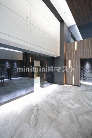 S-RESIDENCE難波大国町Tresのエントランス