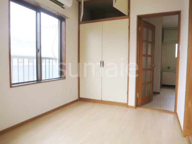 康安ビルの子供部屋|人気のフローリングです。