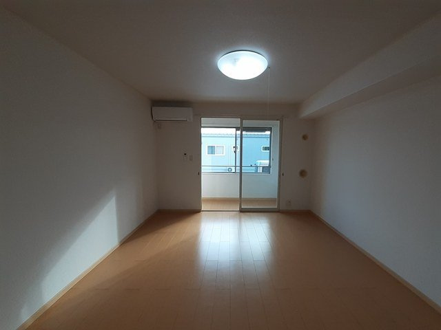 ヴィラモ－ドグリ－ンの居間・リビング