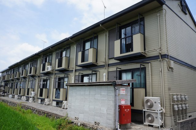 【外観】 | ルミエール池田 | 建物外観を気になさる方へ、見た目の良い物件です