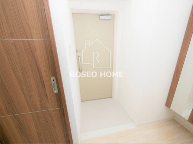 ベラ・ルーナ北梅田の玄関|同マンション別部屋：参考写真