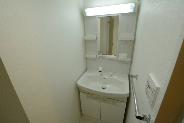 モントーレヒルズ悠の洗面所|※同タイプ参考　現況優先