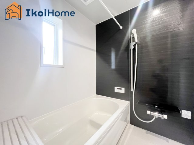 神戸市西区大沢第1　1号棟　新築戸建の浴室|【ホームページに現地動画掲載中】●年中無休：当日予約可●小窓があり換気良好！清潔な空間を保てます