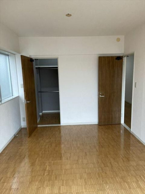 【寝室】 | クレセント南町 | ゆとりの広さです