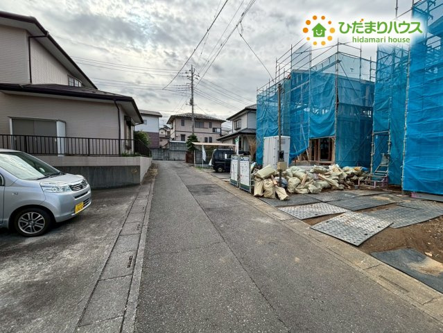 嵐山町むさし台3丁目　新築一戸建て　いろどりアイタウン　01の前面道路含む現地写真