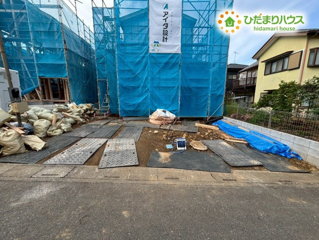 嵐山町むさし台3丁目　新築一戸建て　いろどりアイタウン　01の駐車場