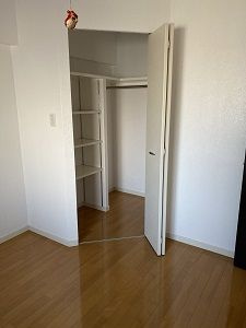 ランドゥール久留米セントラルステージの収納|こまごまとしたものを収納できそうですね