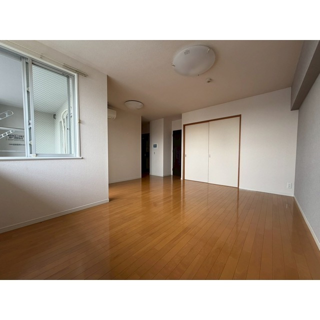 ランドゥール久留米セントラルステージの居間・リビング