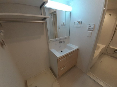 【洗面所】 | エスコンディーテ | 使いやすい洗面所です