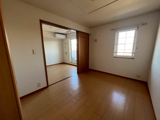 ノーブルサイトの居間・リビング