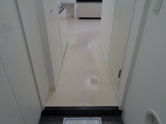 ＳＯＣＩＥＴＹＳＥＡＳＯＮＳ(D-015)の玄関