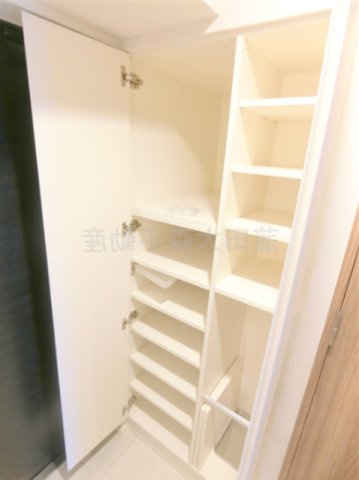 ドゥーエ西馬込Ⅱの設備|玄関収納
