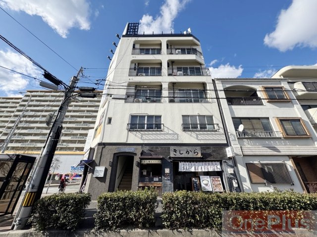 リアライズ六甲道駅前のエントランス