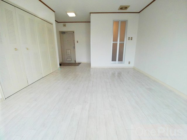 リアライズ六甲道駅前の居間・リビング