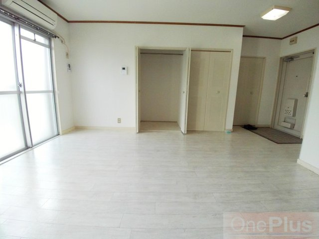 リアライズ六甲道駅前の収納