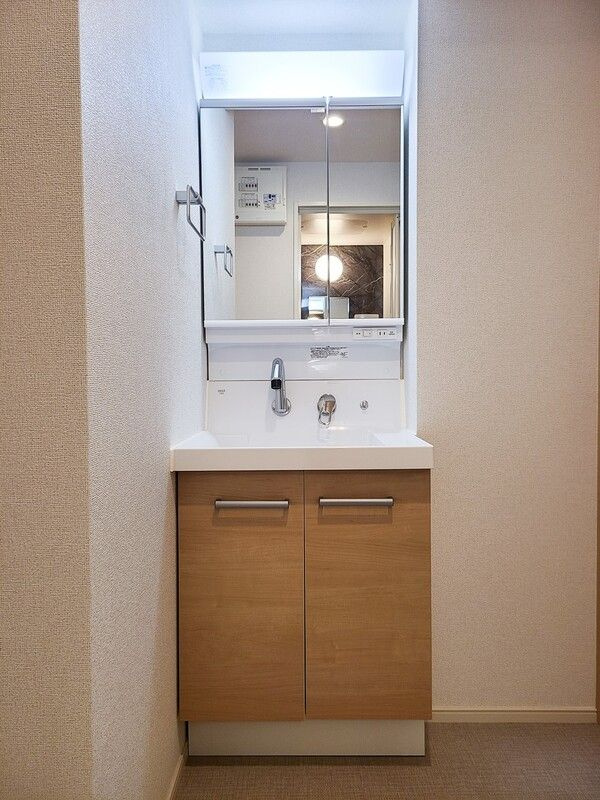 サンマルティーノ東麻布の独立洗面台