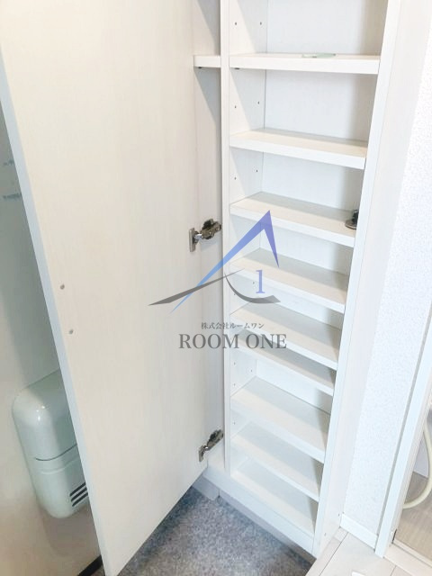 抜弁天フラットの収納|シューズボックスです。