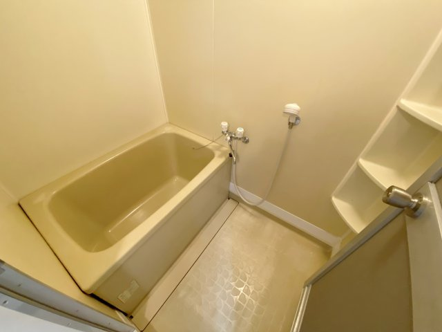 フレンドリー春大路の浴室