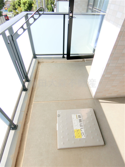 ザ・ケンジントン・レジデンス上池台のバルコニー|南西向きバルコニー