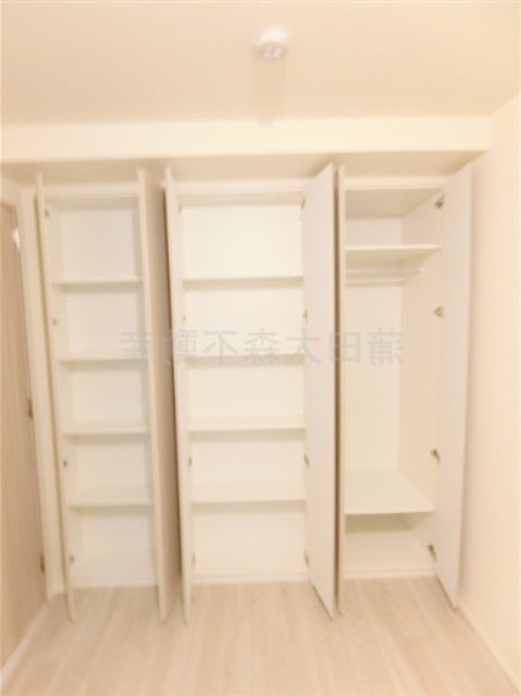 ザ・ケンジントン・レジデンス上池台の収納|洋室5.3帖の収納