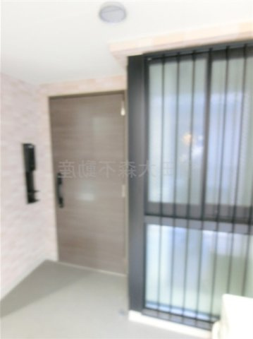 ザ・ケンジントン・レジデンス上池台の玄関