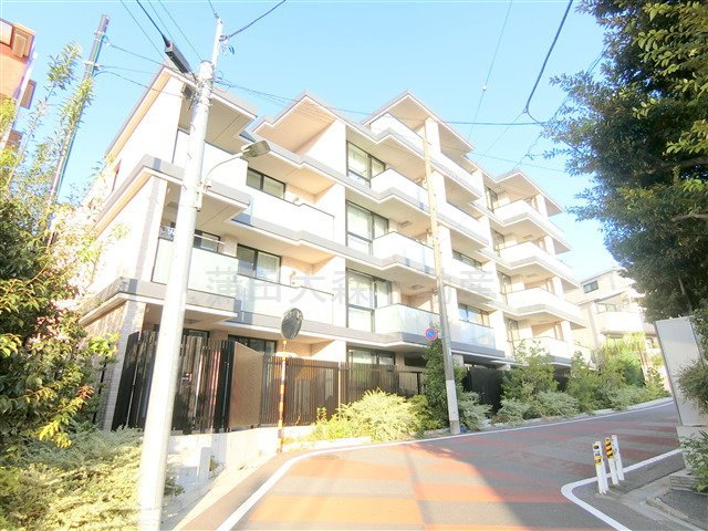 ザ・ケンジントン・レジデンス上池台の外観