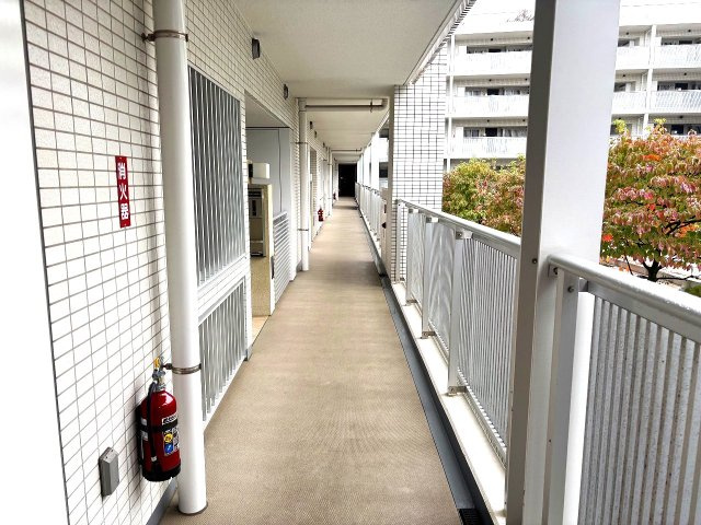 玄関側共用通路