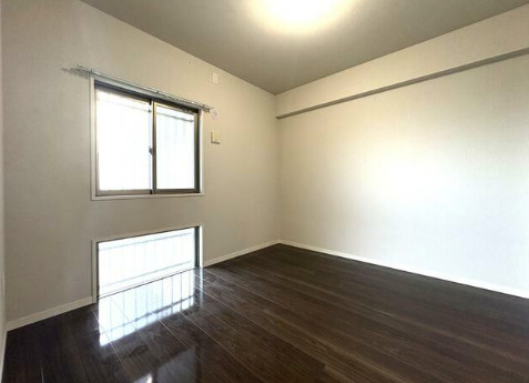 サンパーク松江城テラス　の洋室|個人の部屋や寝室として使える洋室です