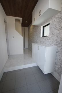 【内観：施工例】 | 【仲介手数料無料！！】稲城市若葉台1丁目　新築戸建て（全9区画）7号棟 5880万円 | TESガス温水式床暖房