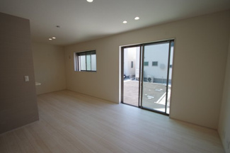 【内観：施工例】 | 【仲介手数料無料！！】稲城市若葉台1丁目　新築戸建て（全9区画）7号棟 5880万円 | TESガス温水式床暖房