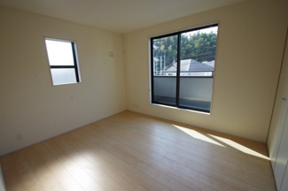 【内観：施工例】 | 【仲介手数料無料！！】稲城市若葉台1丁目　新築戸建て（全9区画）7号棟 5880万円 | ウォークインクローゼット（無いタイプもあります）