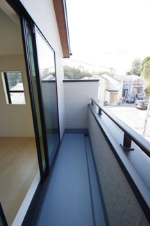 【外観】 | 【仲介手数料無料！！】稲城市若葉台1丁目　新築戸建て（全9区画）7号棟 5880万円 | 5号棟　令和7年10月29日撮影