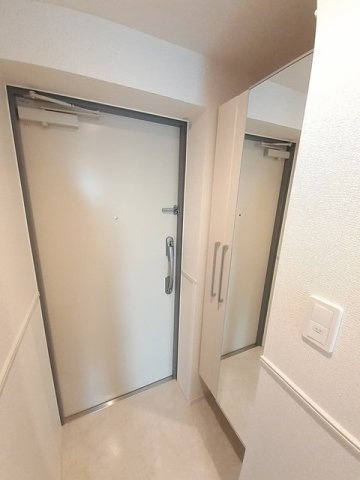 ル　コンフィーエ　サンカントの玄関|毎日通る玄関はこちらです