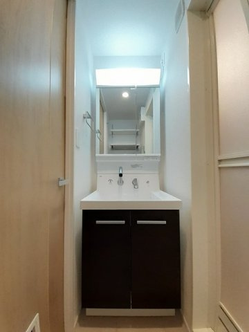 ル　コンフィーエ　サンカントの洗面所|スペースが確保できる洗面所です