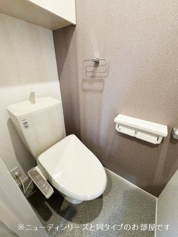 シュタイン・フルスのトイレ|落ち着いたトイレです