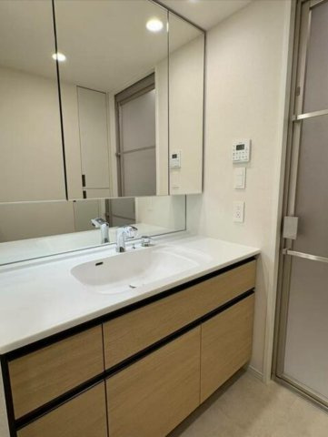 パークシティ高田馬場3階の独立洗面台|使いやすい独立洗面台です