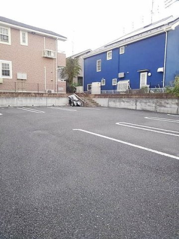 プラシード　アロッジオの駐車場|カースペースがあります