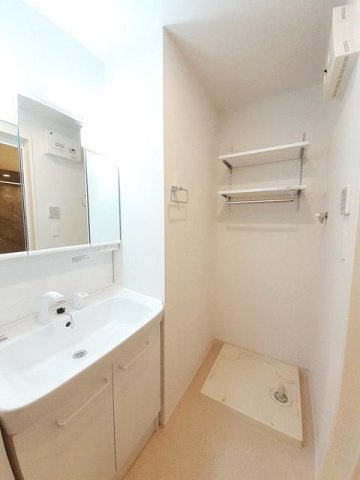 フィレールの洗面所|明るい洗面所です