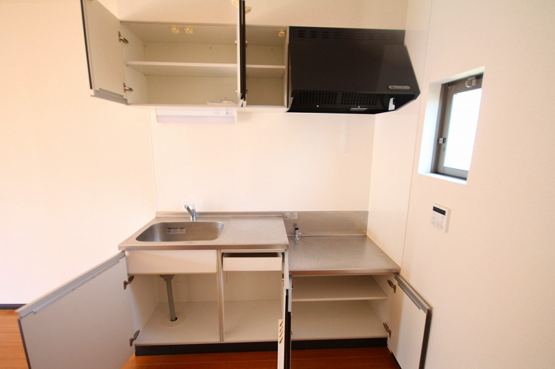 ＯＡＫ ＨＩＬＬＳのキッチン|上下収納たっぷりキッチン