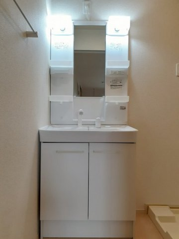 エスポワールの洗面所|明るい洗面所です