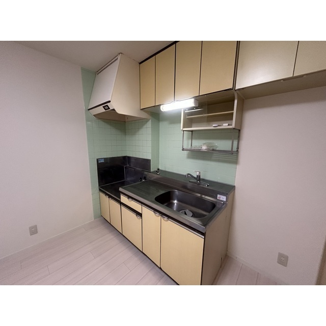 旭が丘カサヴェールのキッチン|コンパクトなキッチンで掃除もラクラク