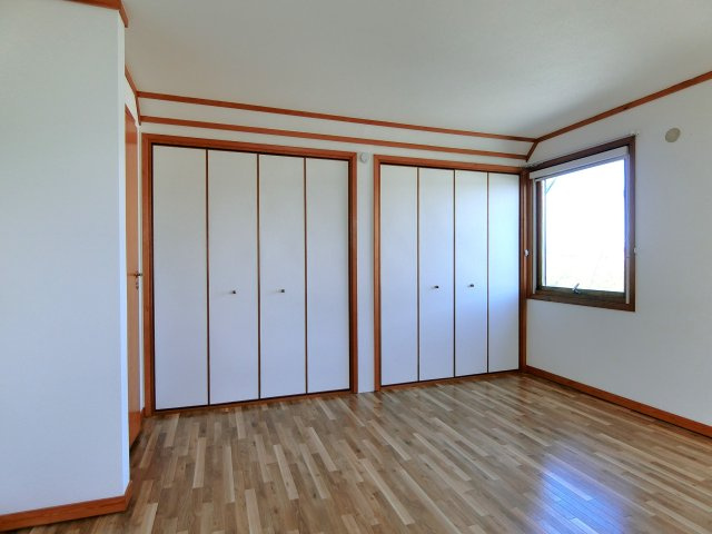 茂原市緑ヶ丘戸建の洋室