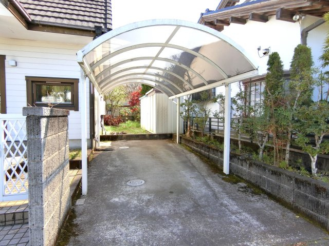 茂原市緑ヶ丘戸建の駐車場